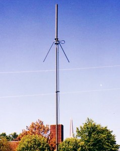 Will-Burt’s Quick Erecting Antenna Mast (QEAM) is a lightweight, high strength mast that offers a rigid, stable platform for elevating critical payloads. The QEAM may be field, vehicle, or shelter mounted.